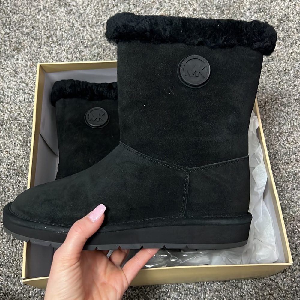 New Michael -Michael Kors boots